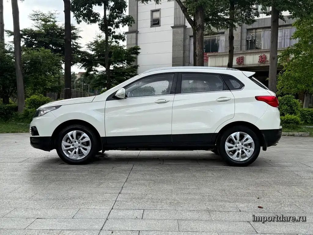 BAIC SENOVA X55 2017 — 100 000 км, белый, Китай — под ключ — фото 4