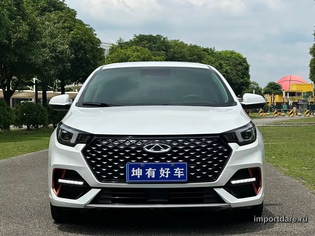 CHERY ARRIZO 5 PLUS 2023 — 26 000 км, белый, Китай — под ключ — фото 2