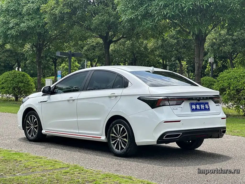 CHERY ARRIZO 5 PLUS 2023 — 26 000 км, белый, Китай — под ключ — фото 4