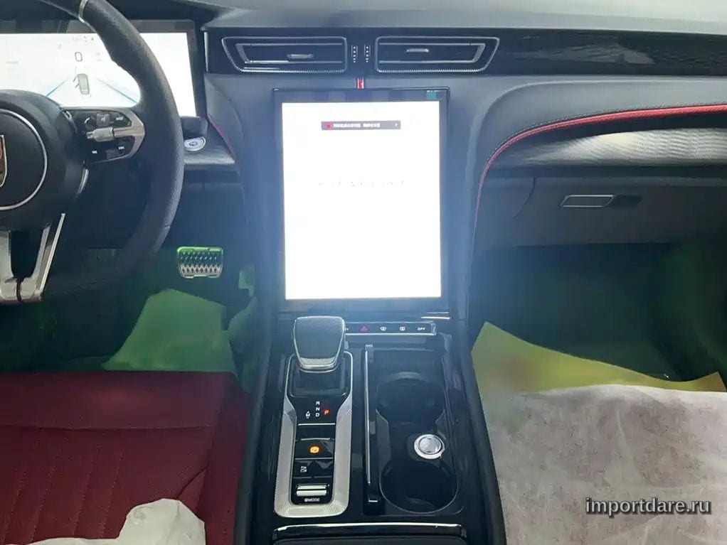 Hongqi H6 сзади