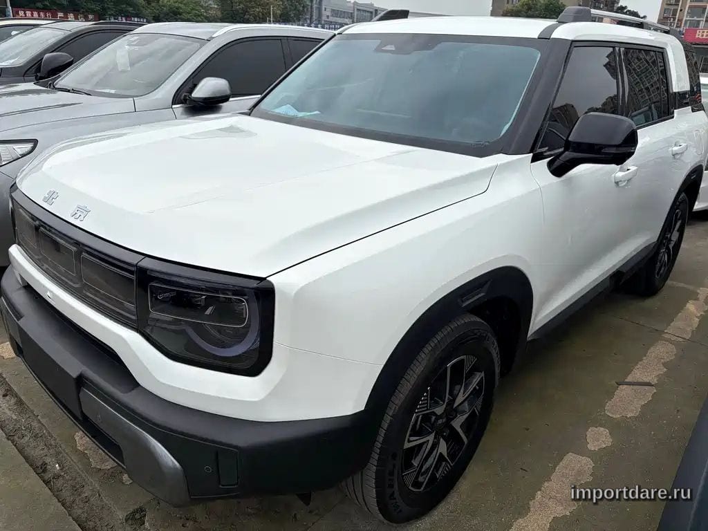 Baic Beijing спереди