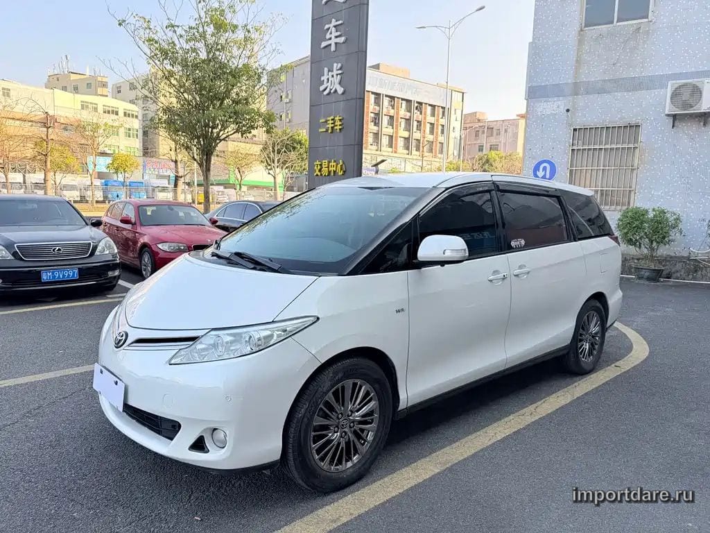 TOYOTA PREVIA 2015 — 145 000 км, белый, Китай — под ключ — фото 1