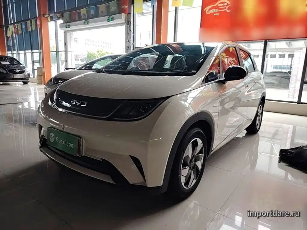 BYD DOLPHIN 2026 — 100 км, жёлто-оранжевый, Китай — под ключ — фото 1