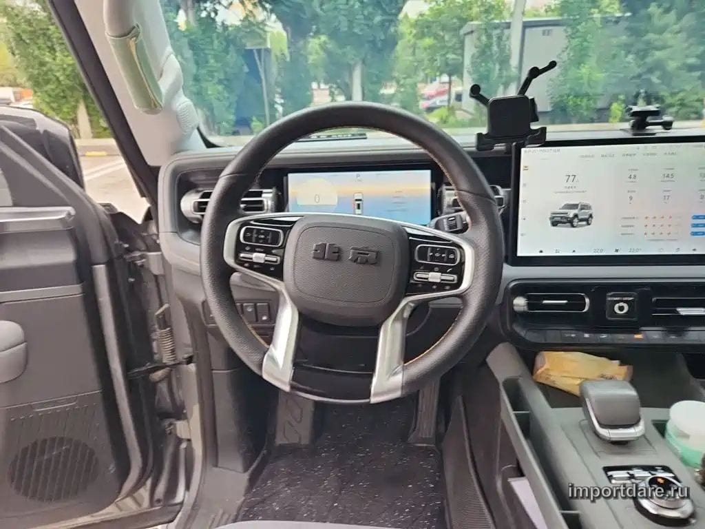 BAIC BJ40 REEV 2025 — 20 700 км, серебристый, Китай — под ключ — фото 2