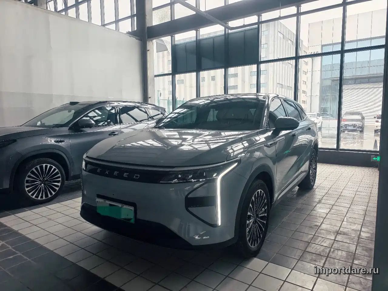 EXEED YAOGUANG C-DM 2026 — 4 000 км, серебристый, Китай — под ключ — фото 1
