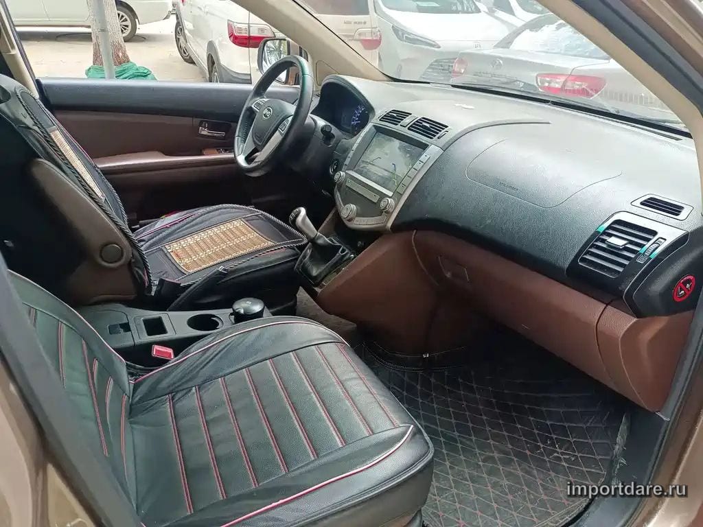 BYD S6 2016 — 60 000 км, коричневый-champagne, Китай — под ключ — фото 5