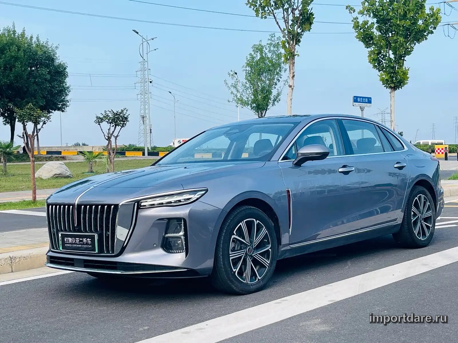 HONGQI H5 PHEV 2025 — 9 100 км, серебристый, Китай — под ключ — фото 1