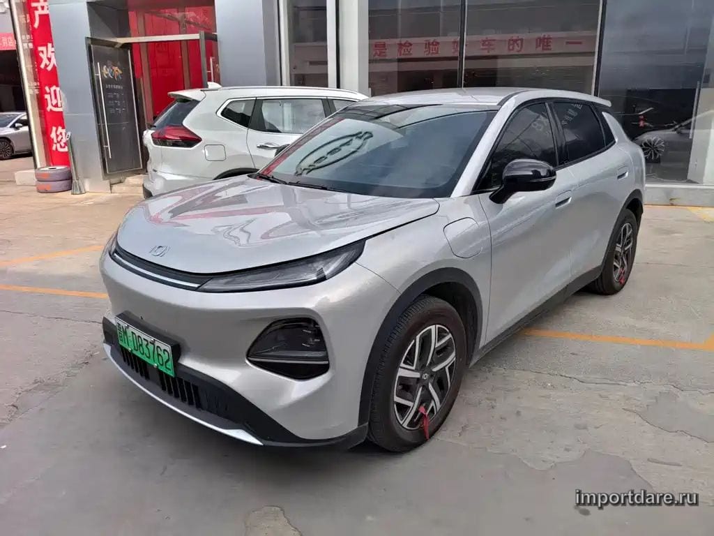 CHANGAN QIYUAN NEVO Q05 2026 — 15 000 км, серебристый, Китай — под ключ — фото 1