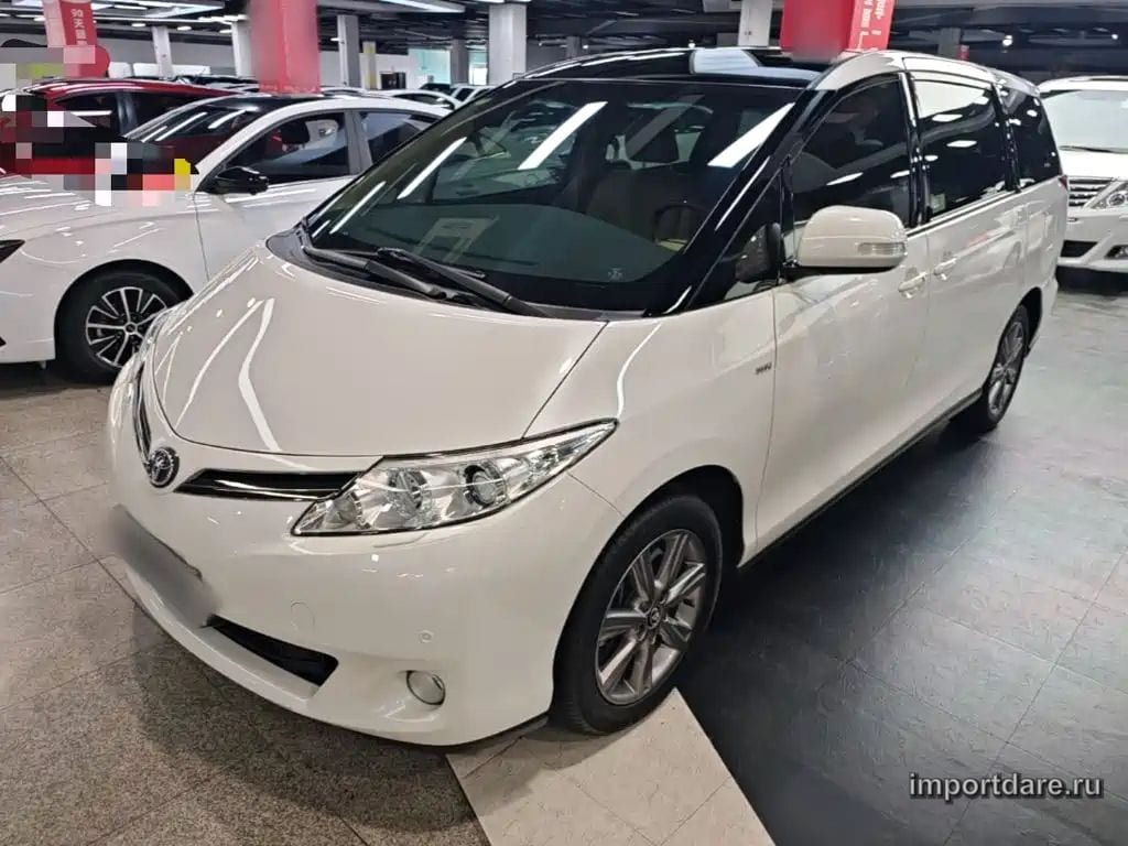 TOYOTA PREVIA 2018 — 110 600 км, белый, Китай — под ключ — фото 1