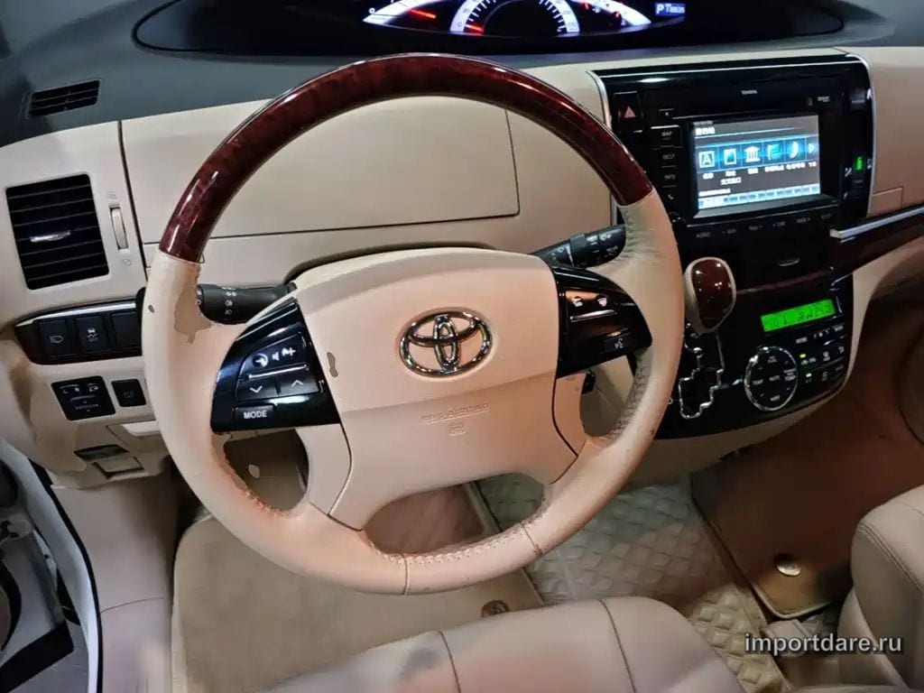 TOYOTA PREVIA 2018 — 110 600 км, белый, Китай — под ключ — фото 11