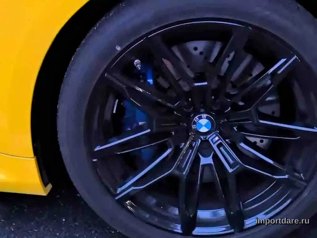 BMW M2 2026 — 6 000 км, жёлто-оранжевый, Китай — под ключ — фото 7