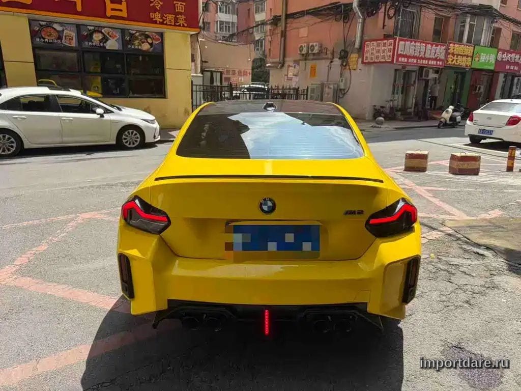 BMW M2 2026 — 6 000 км, жёлто-оранжевый, Китай — под ключ — фото 9
