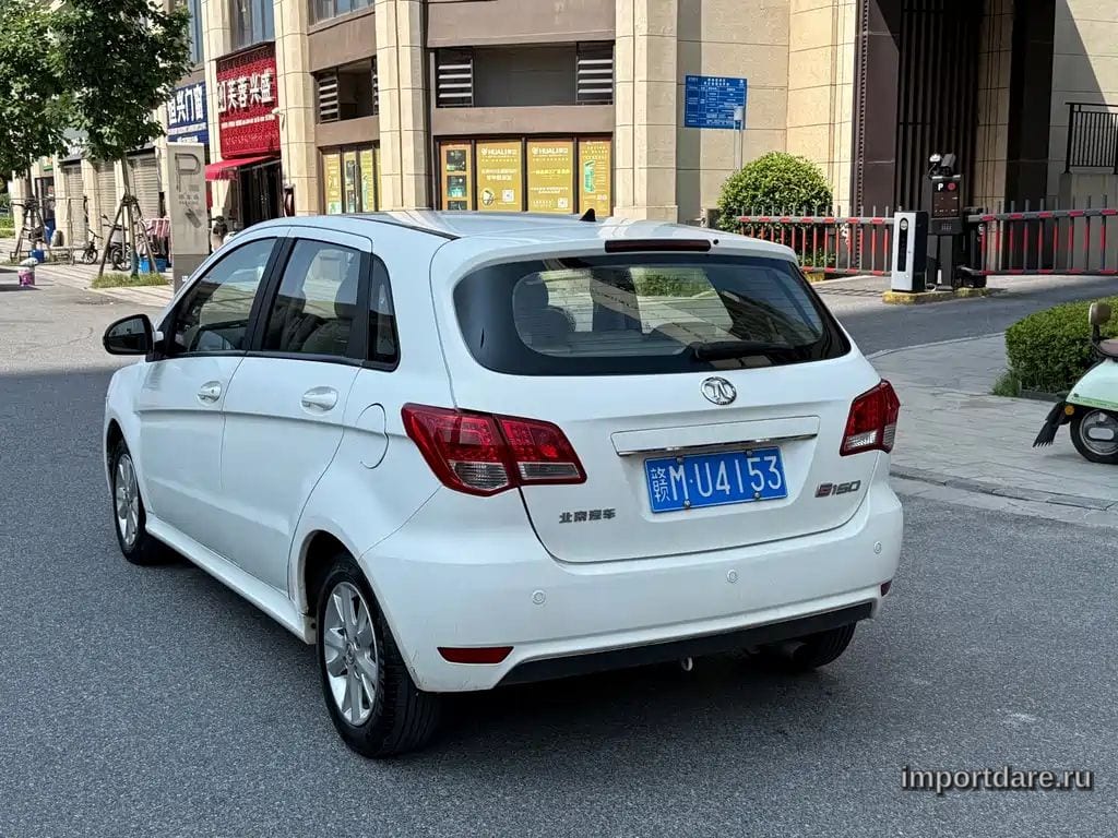 BAIC E SERIES 2015 — 50 000 км, белый, Китай — под ключ — фото 7