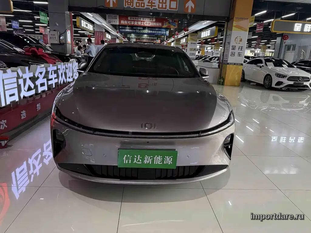 Changan Qiyuan Nevo сбоку