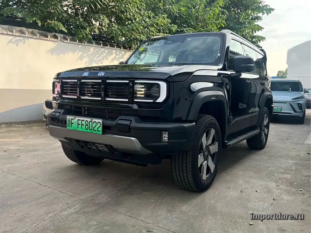 Baic Bj40 Reev сбоку