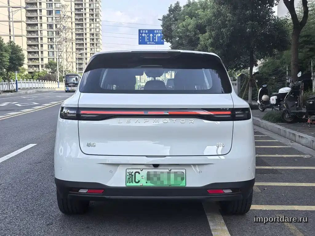 Leapmotor B10 сзади