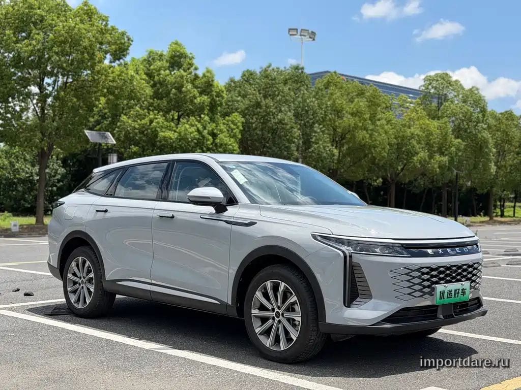 Exeed Yaoguang C-Dm сбоку