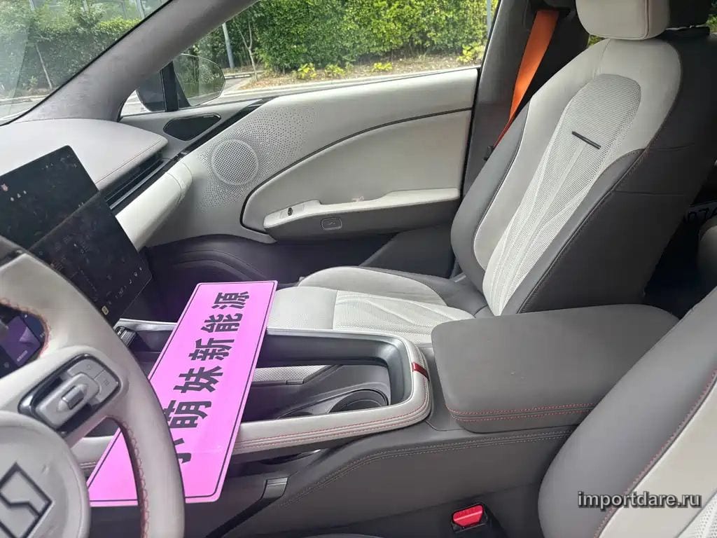 ZEEKR 007GT 2026 — 15 000 км, пурпурный, Китай — под ключ — фото 4