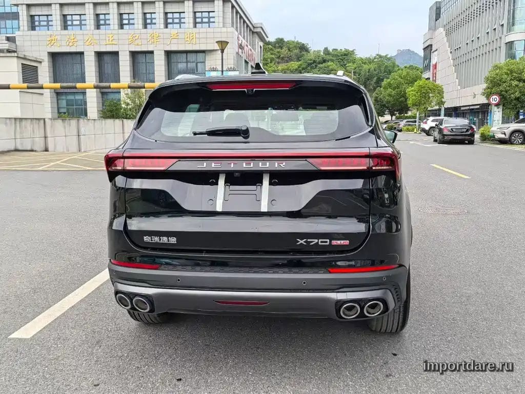 Jetour X70 сзади