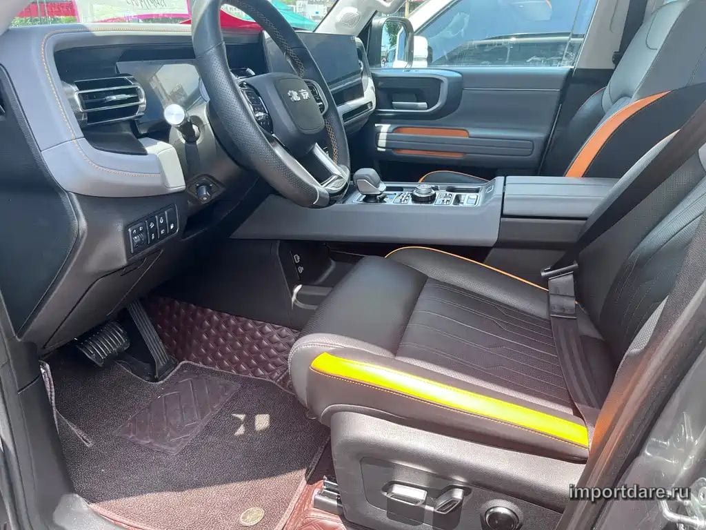 BAIC BJ40 REEV 2025 — 16 000 км, серебристый, Китай — под ключ — фото 7