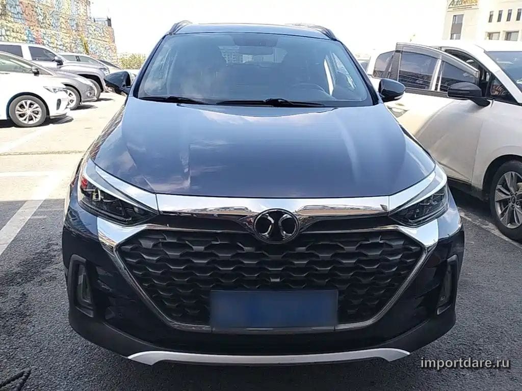 Baic Zhixing спереди