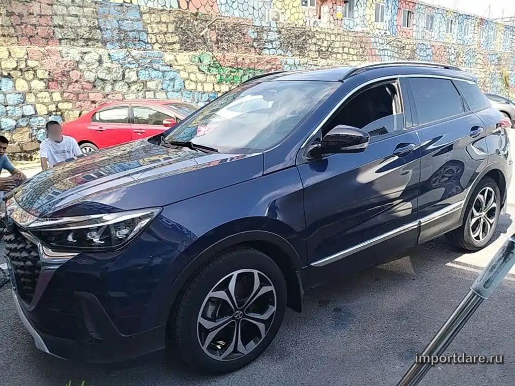 Baic Zhixing сбоку