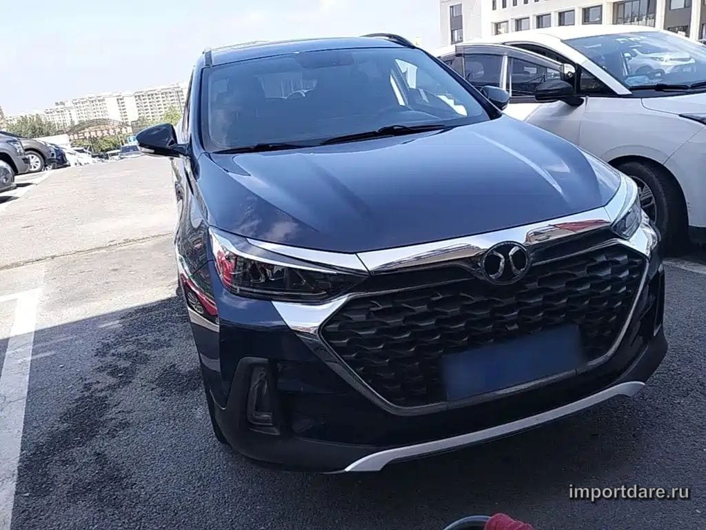 Baic Zhixing сзади