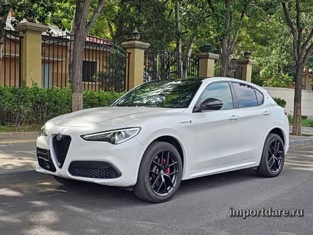 ALFA Romeo Stelvio 2021
