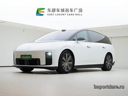 Li Auto i8 2025