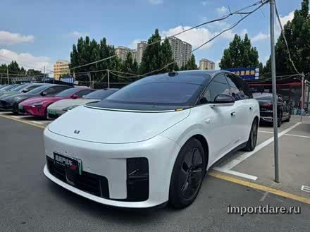 Li Auto i8 2025