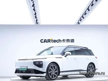 Xpeng G9 сзади