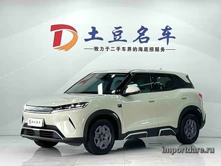 BYD Yuan сбоку