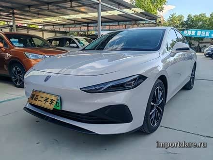Roewe D7 сзади