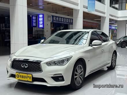 Infiniti Q50 интерьер