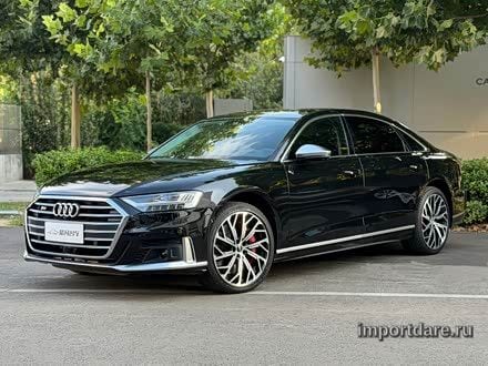 Audi S8 2021