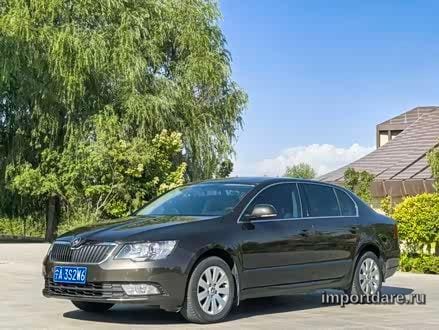 SKODA SUPERB 2013 — 80 000 км, Китай — под ключ — фото 1