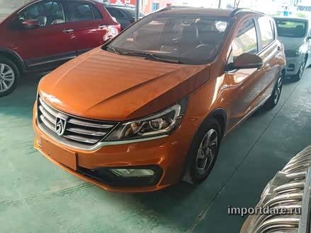 Baojun 310 сбоку