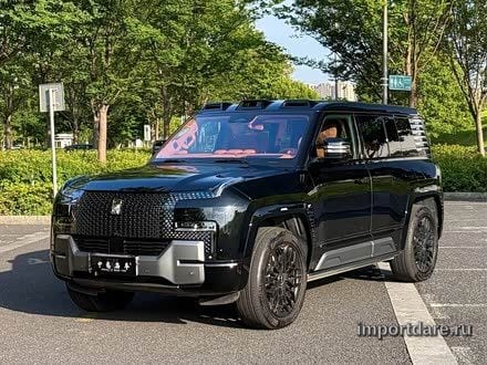 Yangwang U8 сбоку