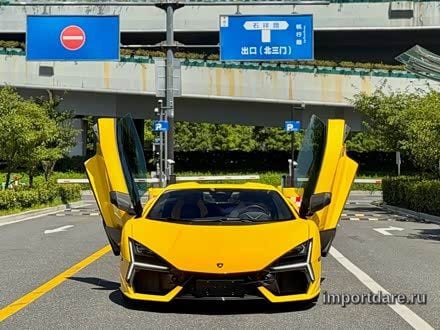 Lamborghini Revuelto 2023