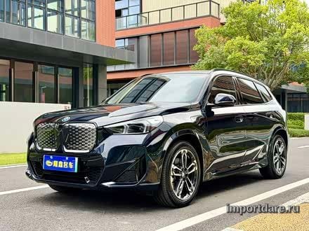 BMW iX1 2025