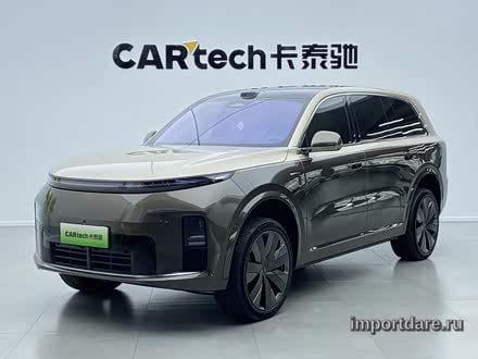 Li Auto L9 спереди