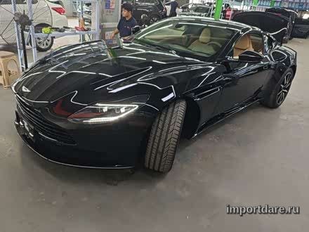Aston Martin DB11 2019