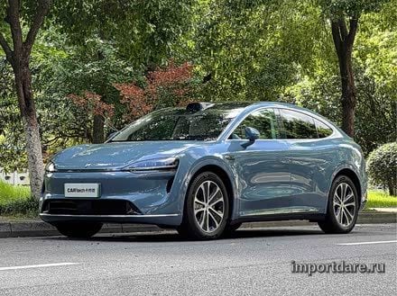 Luxeed R7 сзади