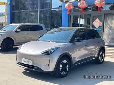 Geely Xingyuan сзади