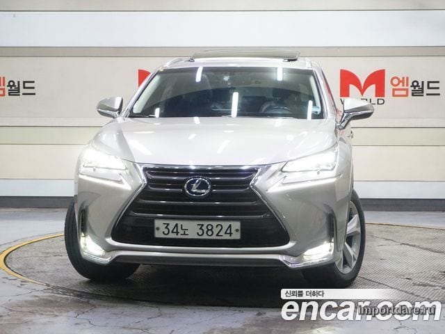 LEXUS NX300H 2017 — 96 902 км, серебристо-серый, Корея — под ключ — фото 1