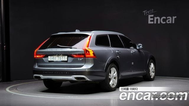 VOLVO V90 CROSS COUNTRY 2018 — 134 782 км, серый, Корея — под ключ — фото 2