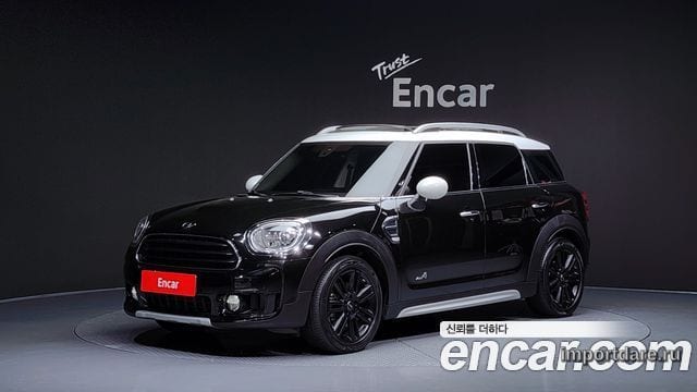 MINI COOPER D COUNTRYMAN 2018 — 70 014 км, чёрный, Корея — под ключ — фото 1