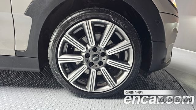 MINI COOPER S CLUBMAN 2023 — 21 235 км, светло-золотистый, Корея — под ключ — фото 5