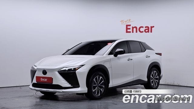 Lexus RZ450e 2023