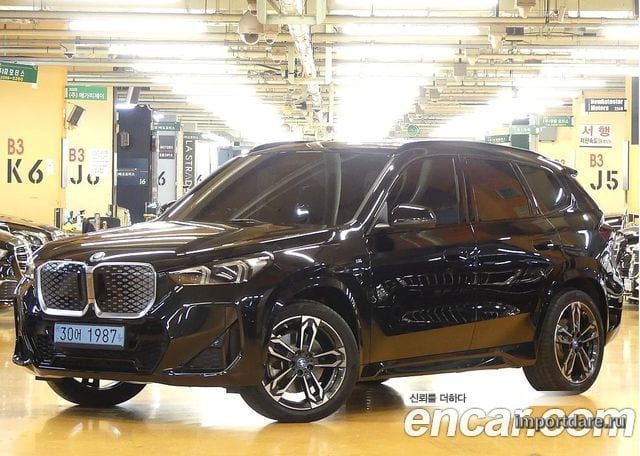 BMW iX1 2025